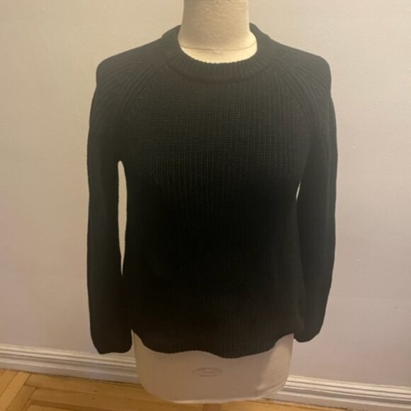 Quince 100% Organic Cotton Fisherman Crew Sweater in black - Picture 6 of 12